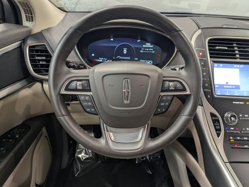 Used 2020 Lincoln Nautilus FWD w/ Equipment Group 101A image 24