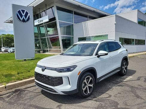 New 2026 Volkswagen Tiguan SE AWD/4WD image 1