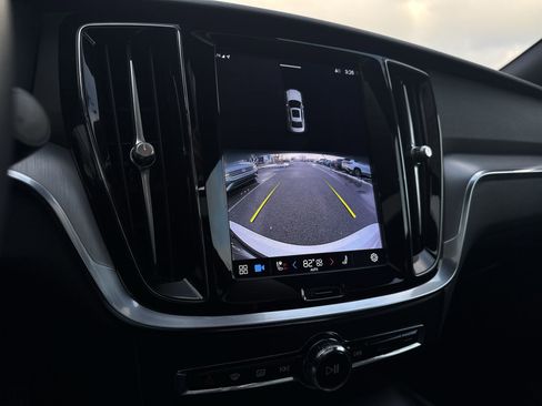 Used 2023 Volvo S60 B5 Plus w/ Climate Package image 15