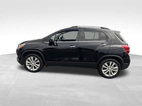 Used 2018 Chevrolet Trax Premier AWD/4WD image 11