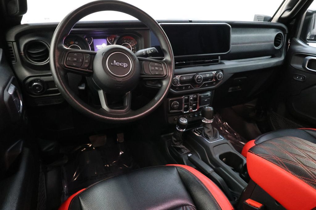 Used 2025 Jeep Wrangler Unlimited Sport AWD/4WD image 95
