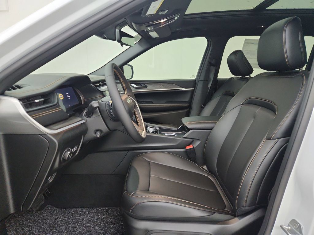 New 2026 Jeep Grand Cherokee L Limited AWD/4WD image 18