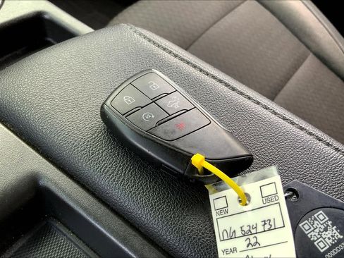 Used 2022 Chevrolet Silverado 1500 Custom image 14