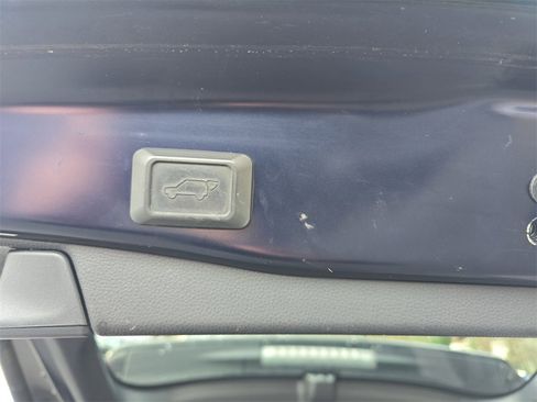 Used 2019 Toyota RAV4 XSE image 17