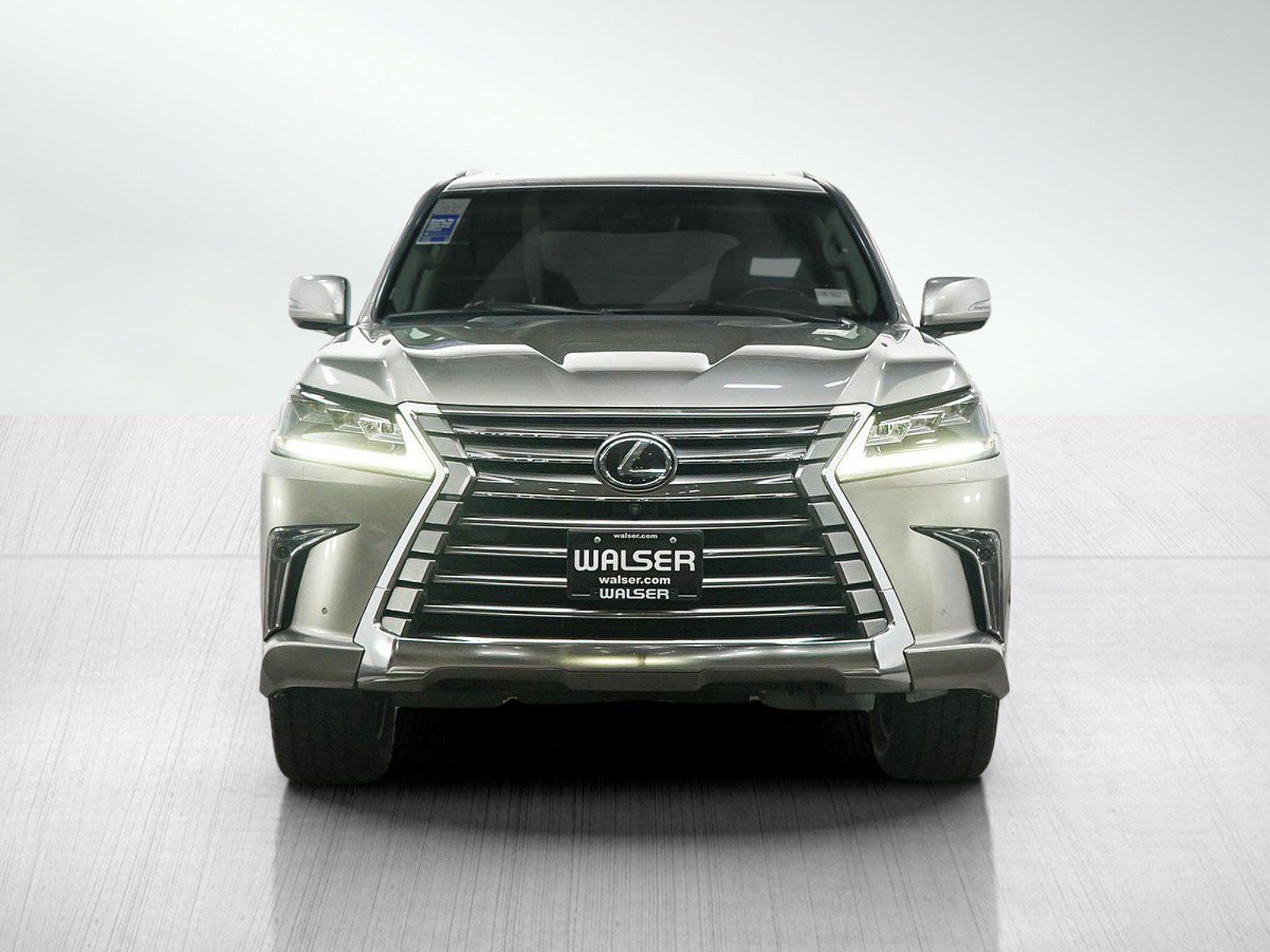Used 2018 Lexus LX 570 4WD w/ Luxury Package image 9