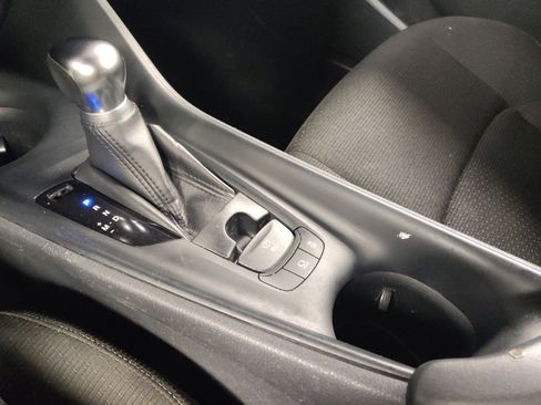 Used 2019 Toyota C-HR LE FWD image 26