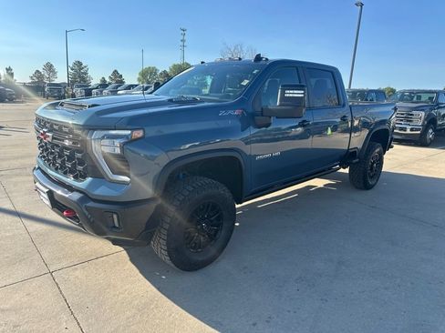 Certified 2024 Chevrolet Silverado 2500 ZR2 w/ Technology Package AWD/4WD image 31