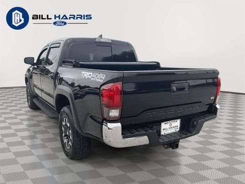 Used 2019 Toyota Tacoma TRD Off-Road AWD/4WD image 7