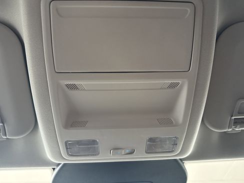 Used 2024 Ford Escape SE image 32