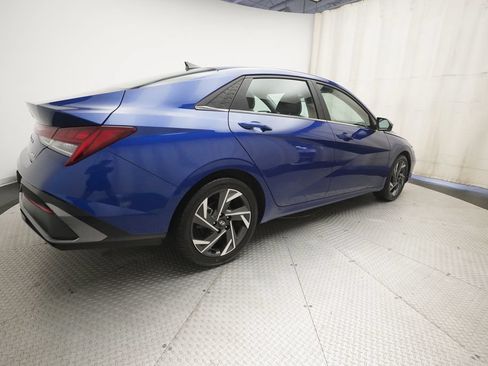 Used 2024 Hyundai Elantra Limited FWD image 35