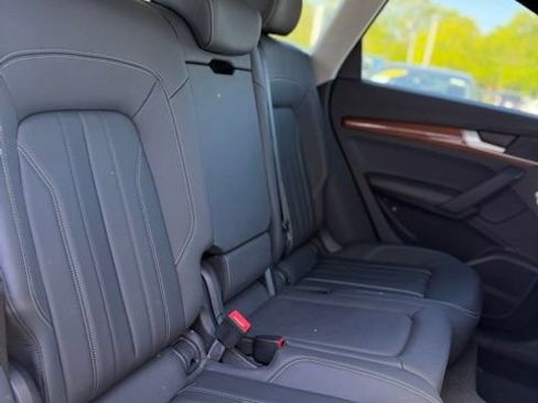 Used 2023 Audi Q5 2.0T Premium Plus w/ Premium Plus Package image 11
