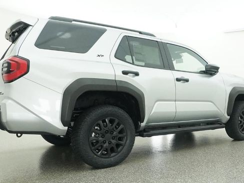 New 2026 Toyota 4Runner SR5 AWD/4WD image 58