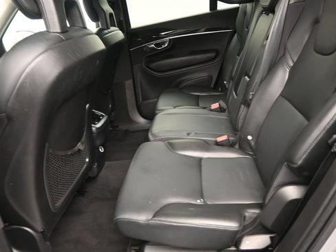 Used 2018 Volvo XC90 T5 Momentum w/ Convenience Package AWD/4WD image 13