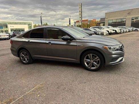 Used 2019 Volkswagen Jetta R-Line image 8