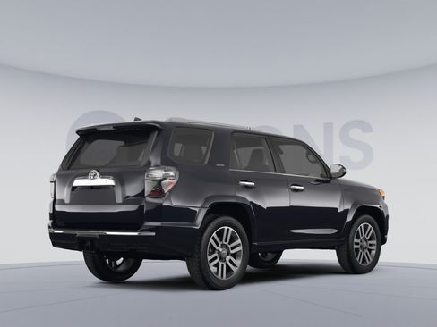 Used 2022 Toyota 4Runner Limited AWD/4WD image 4