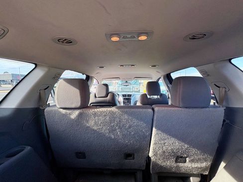 Used 2011 Chevrolet Traverse LS image 26