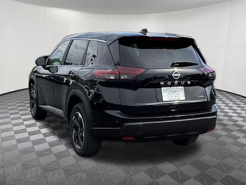 Used 2025 Nissan Rogue SV AWD/4WD image 4