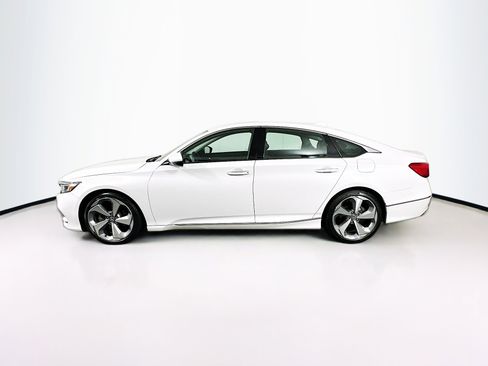 Used 2019 Honda Accord Touring image 4