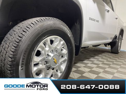 Used 2024 Chevrolet Silverado 3500 LT w/ Convenience Package image 26