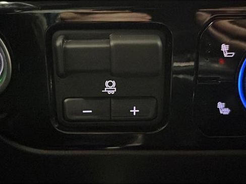 Used 2022 Chevrolet Silverado 1500 LT Trail Boss w/ LT Trail Boss Premium Package AWD/4WD image 30