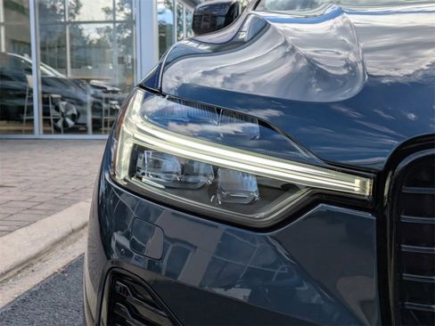 Certified 2025 Volvo XC60 B5 Ultra w/ Protection Package Premier image 10