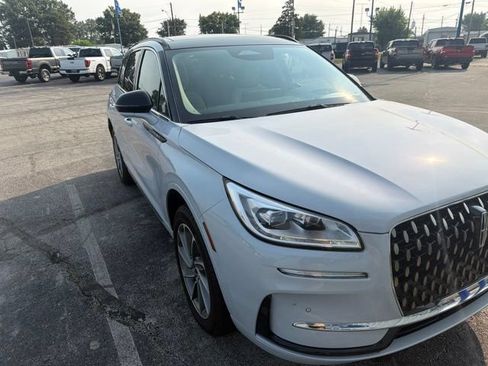 Used 2025 Lincoln Corsair Grand Touring w/ Equipment Group 302A AWD/4WD image 3
