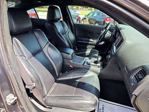 Used 2021 Dodge Charger SXT w/ Leather Interior Group image 19