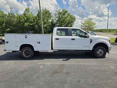 Used 2019 Ford F350 XL w/ Power Equipment Group AWD/4WD image 4