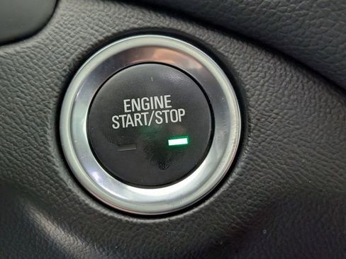 Used 2022 Chevrolet Equinox LT image 24