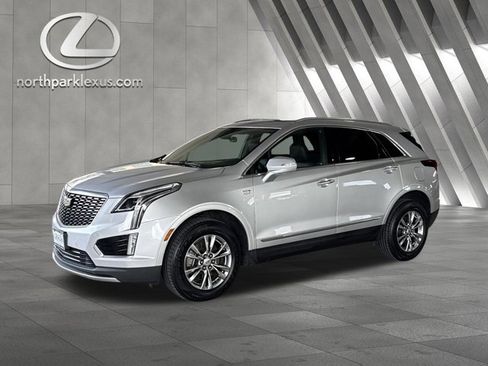 Used 2020 Cadillac XT5 Premium Luxury w/ LPO, Floor Liner Package FWD image 3
