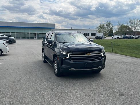 Used 2024 Chevrolet Tahoe LT RWD image 9