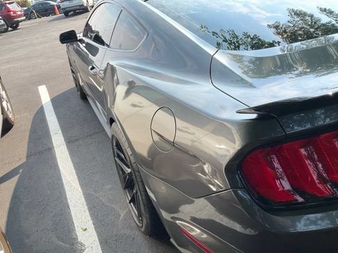 Used 2018 Ford Mustang GT Premium w/ GT Performance Package RWD image 8