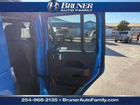 New 2026 Jeep Gladiator Sport image 16