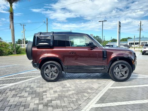New 2026 Land Rover Defender 90 X-Dynamic SE AWD/4WD image 6