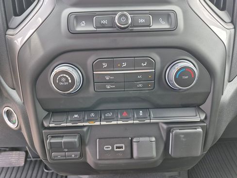 New 2025 Chevrolet Silverado 1500 Custom image 18