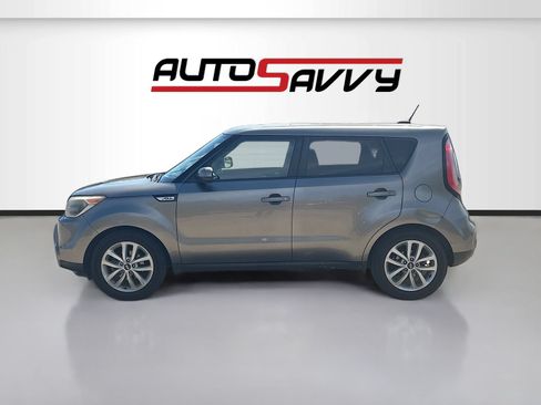 Used 2018 Kia Soul + FWD image 4