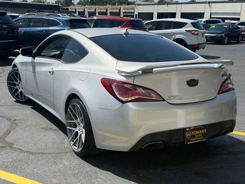Used 2015 Hyundai Genesis 3.8 RWD image 8