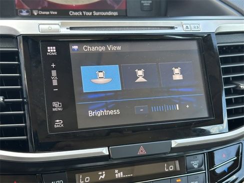 Used 2017 Honda Accord SE image 28