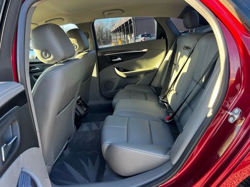 Used 2018 Chevrolet Impala LT w/ LT Leather Package image 9