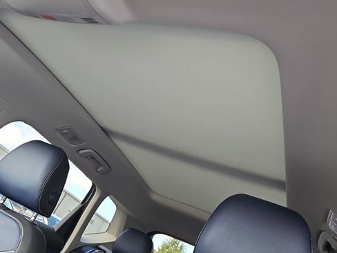 New 2026 Volkswagen Taos SEL AWD/4WD image 19