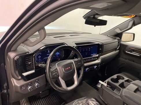 Used 2024 GMC Sierra 1500 Elevation AWD/4WD image 8