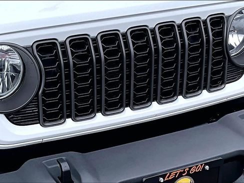 Used 2024 Jeep Wrangler Unlimited Sport AWD/4WD image 33