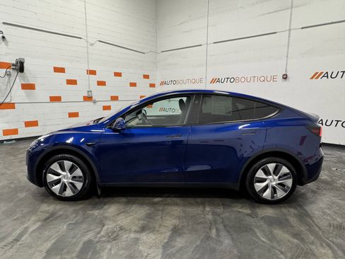 Used 2024 Tesla Model Y Long Range AWD/4WD image 9