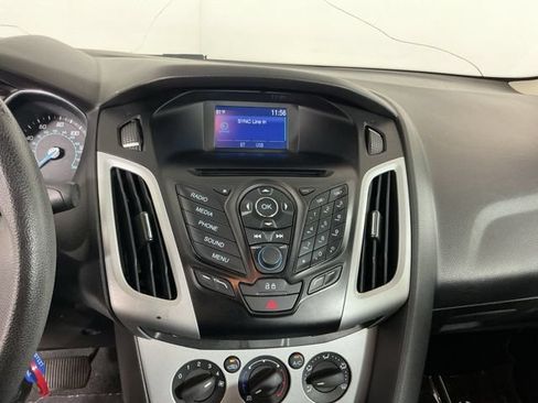 Used 2014 Ford Focus SE FWD image 17