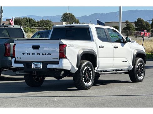 New 2026 Toyota Tacoma TRD Off-Road image 4