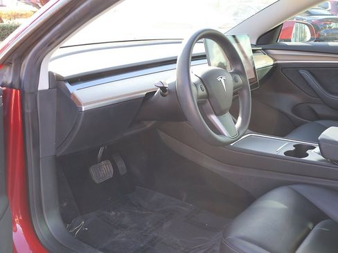Used 2023 Tesla Model 3 Standard Range image 25
