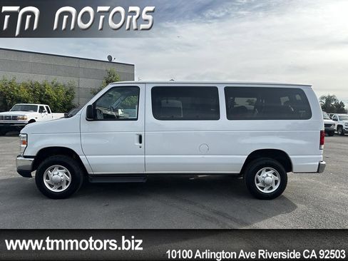 Used 2011 Ford E-350 and Econoline 350 XLT image 3