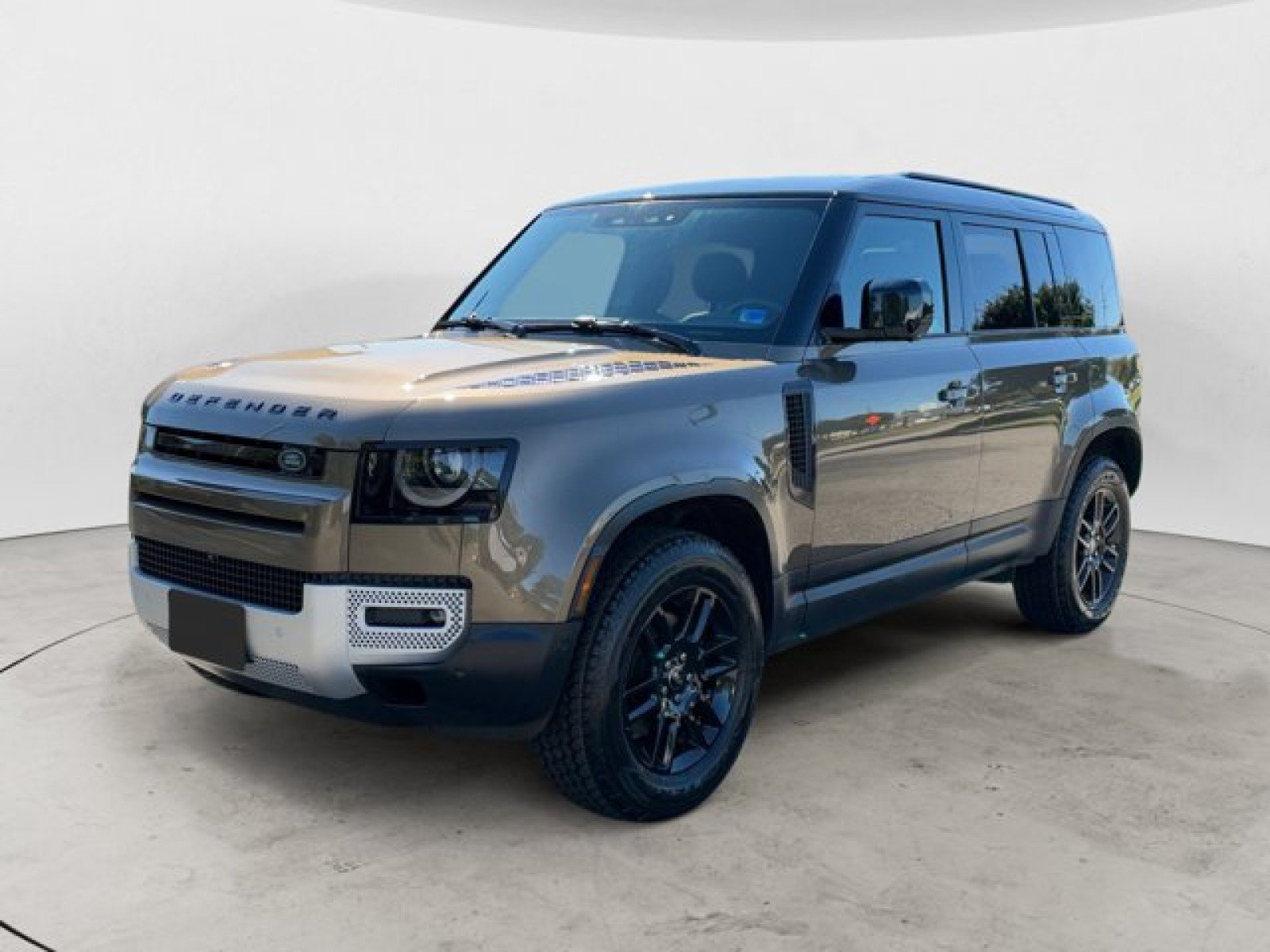 Used 2024 Land Rover Defender 110 S AWD/4WD image 1