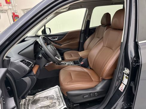 Used 2019 Subaru Forester Touring image 13