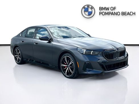 New 2026 BMW 550e xDrive 550e xDrive w/ Executive Package image 1